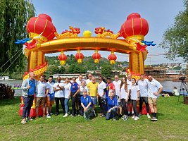 Rotaract Hradec Králové Paddles for a Cause at the Rotary Dragon Boat Charity Challenge