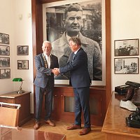 Odovzdanie guvernérskej funkcie