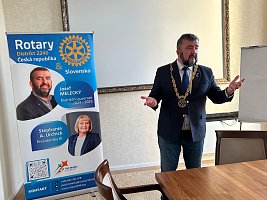 Návšteva dištriktného guvernéra Josefa Meleckého v RC Trenčín