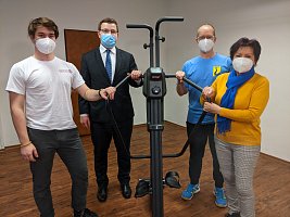 Předání lezeckého trenažéru