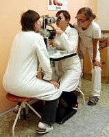 Oční mikroskop pro nemocnici v Jerevanu